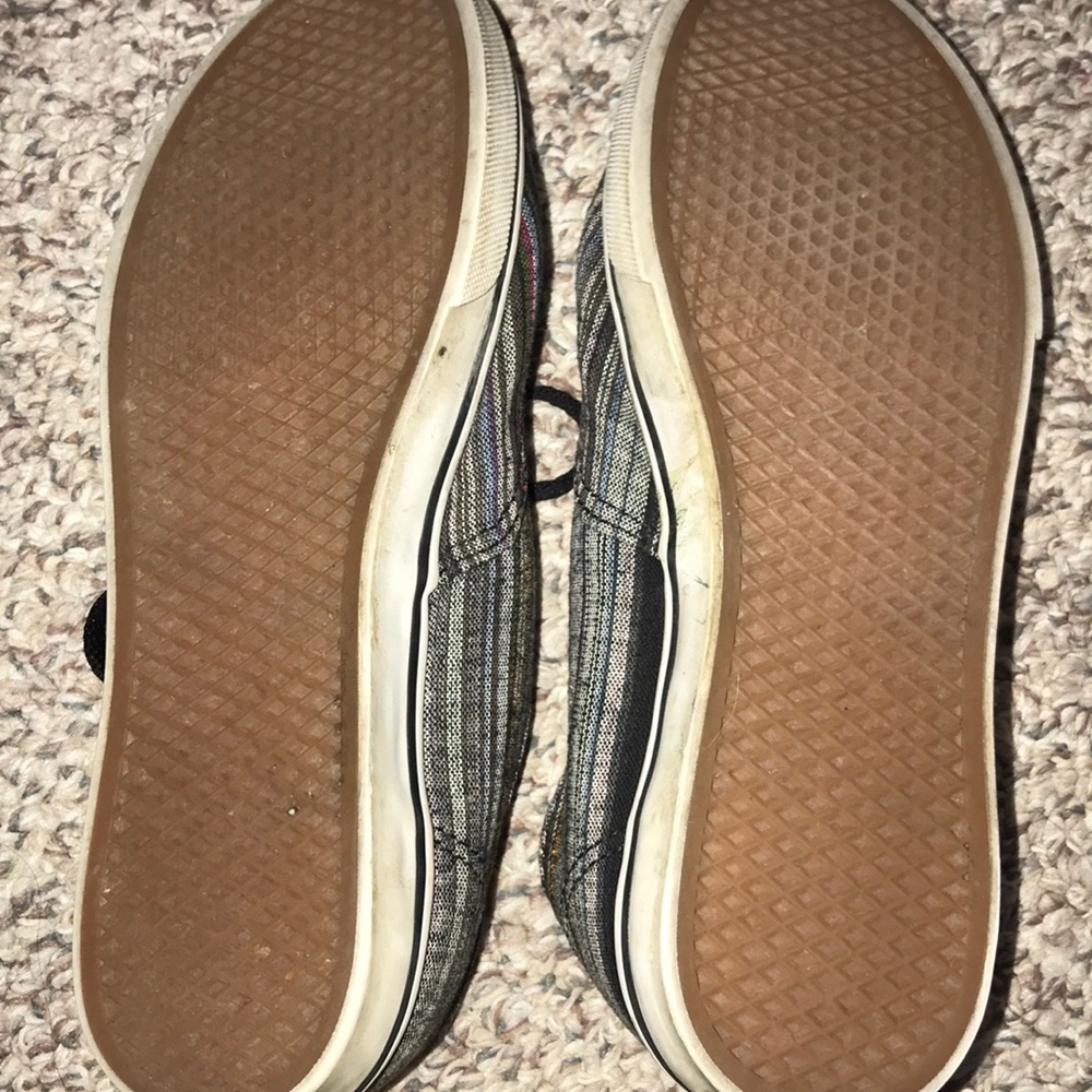Vans - Picture 2 of 2
